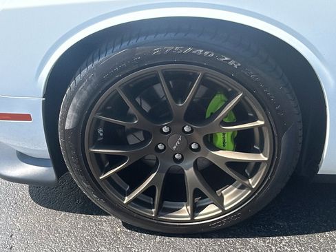 Used 2016 Dodge Challenger R/T Scat Pack RWD image 9