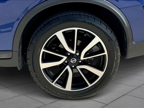 Used 2020 Nissan Rogue SL FWD image 11