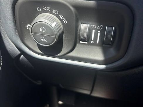 Used 2020 RAM 2500 Limited AWD/4WD image 19