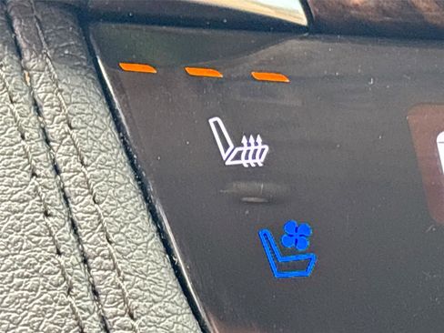 Used 2022 Cadillac XT6 Premium Luxury w/ Platinum Package image 23