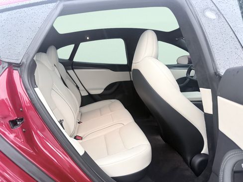 Used 2023 Tesla Model S Plaid image 43