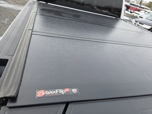 Used 2022 GMC Sierra 1500 SLT image 17