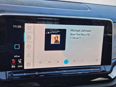 Used 2025 Volkswagen Atlas SE image 12