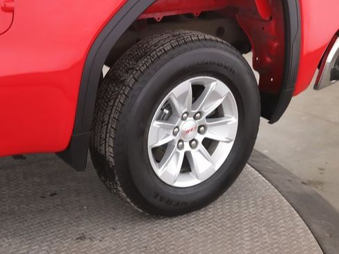 Used 2022 GMC Sierra 1500 SLE image 14