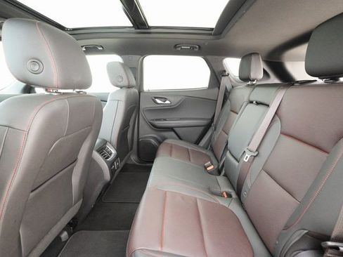 Used 2022 Chevrolet Blazer RS w/ Enhanced Convenience Package image 21