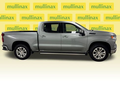 Used 2025 Chevrolet Silverado 1500 LTZ AWD/4WD image 22