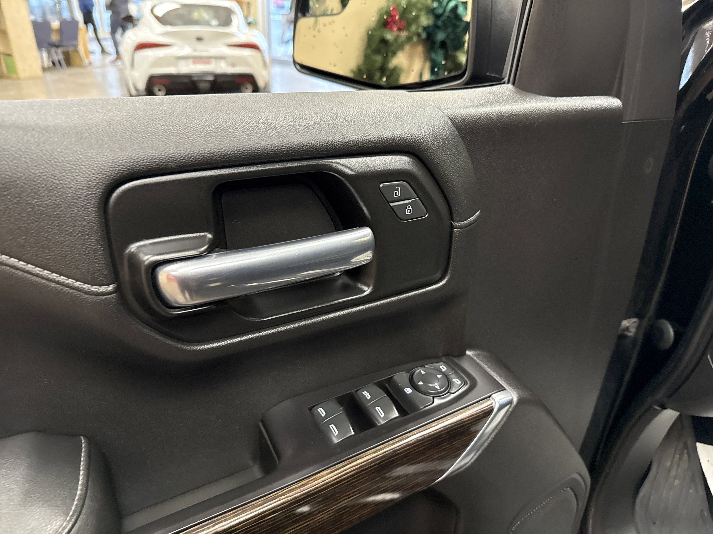 Used 2020 GMC Sierra 1500 Elevation w/ Elevation Value Package AWD/4WD image 27