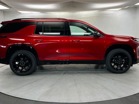 New 2026 Chevrolet Traverse RS w/ LPO, Floor Liner Package AWD/4WD image 7
