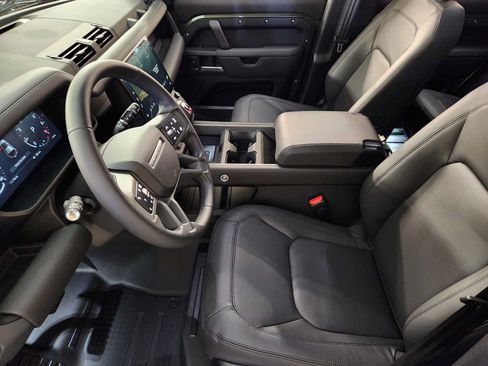New 2026 Land Rover Defender 110 X-Dynamic SE AWD/4WD image 22
