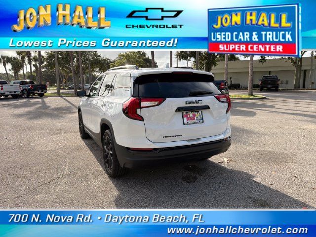 Used 2023 GMC Terrain SLE w/ Driver Convenience Package FWD image 7