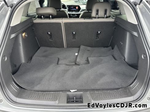 Used 2024 Chevrolet Trax ACTIV w/ Sunroof Package image 23