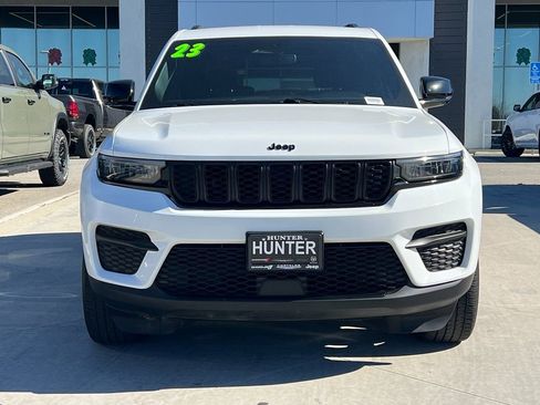 Certified 2023 Jeep Grand Cherokee Altitude image 12