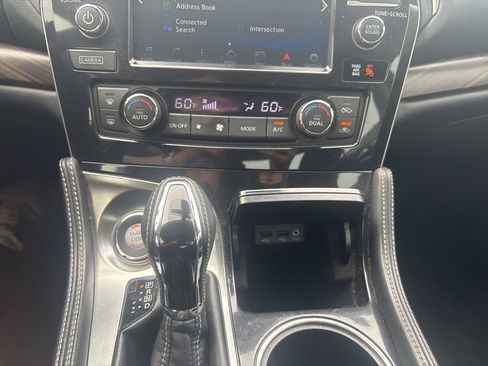 Used 2016 Nissan Maxima Platinum FWD image 19