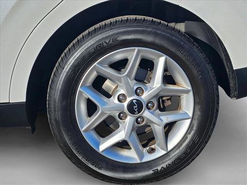 Used 2023 Kia Soul LX w/ LX Technology Package image 20