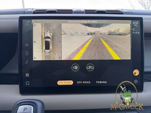 Used 2024 Land Rover Defender 130 X-Dynamic SE image 11