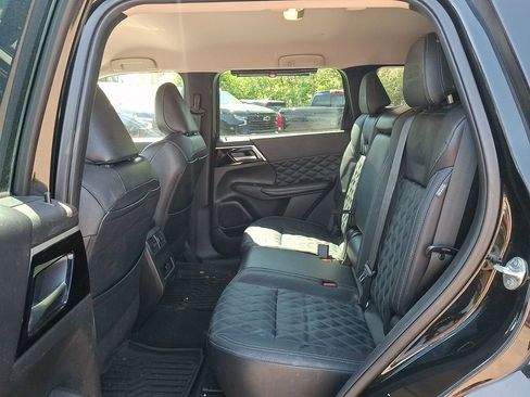Used 2022 Mitsubishi Outlander SEL AWD/4WD image 9