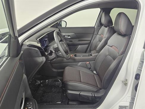 New 2026 Nissan Kicks SR w/ Cold Weather Package image 23