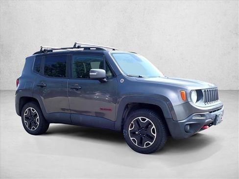 Used 2016 Jeep Renegade Trailhawk AWD/4WD image 5