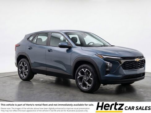 Used 2025 Chevrolet Trax LT FWD image 1
