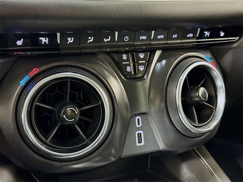 Certified 2024 Chevrolet Blazer LT w/ Convenience Package image 13