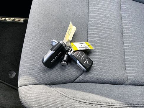 Certified 2022 RAM 1500 Big Horn image 30