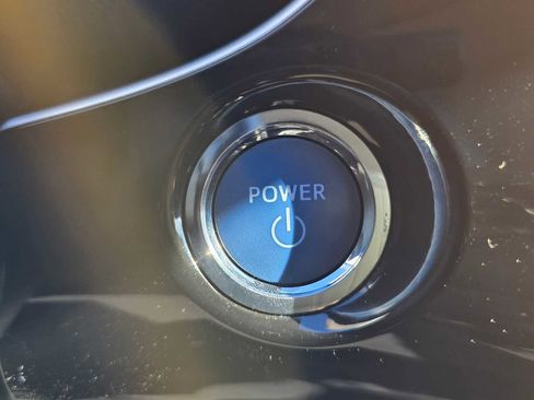 Used 2022 Toyota Prius XLE image 33