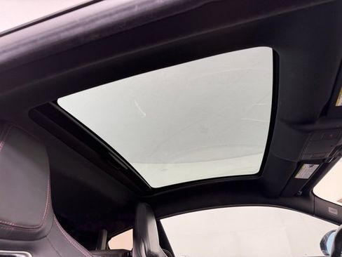 Used 2019 Jaguar F-TYPE Coupe image 17