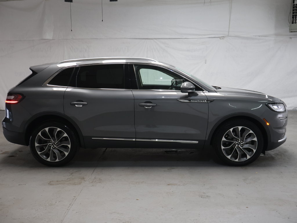 Used 2023 Lincoln Nautilus Reserve w/ Class II Trailer Tow Package AWD/4WD image 8