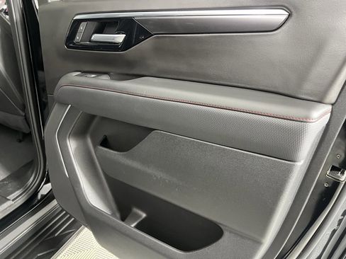 Used 2025 Chevrolet Suburban RST w/ Sun And Tow Package image 31