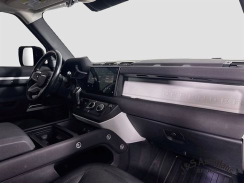 Used 2022 Land Rover Defender 110 S AWD/4WD image 38