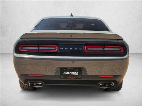 Used 2018 Dodge Challenger SXT Plus RWD image 7