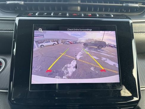 Used 2024 Jeep Grand Cherokee L Laredo image 48