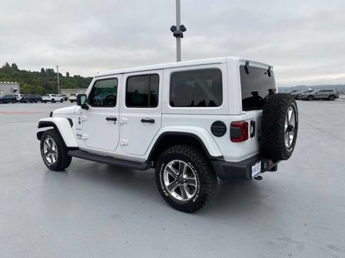 Used 2021 Jeep Wrangler Unlimited Sahara AWD/4WD image 6