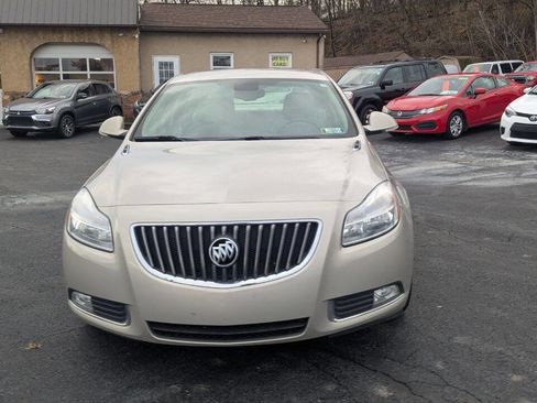 Used 2012 Buick Regal Premium image 2