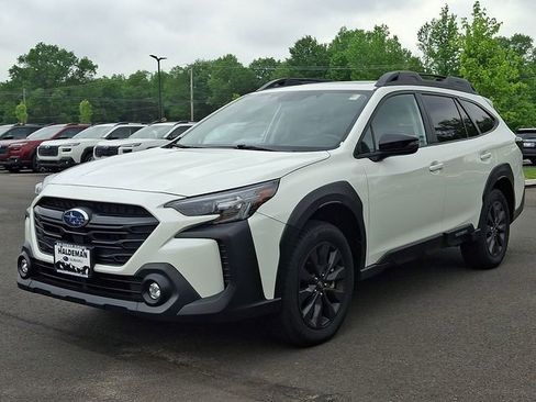 Certified 2025 Subaru Outback Onyx Edition AWD/4WD image 3