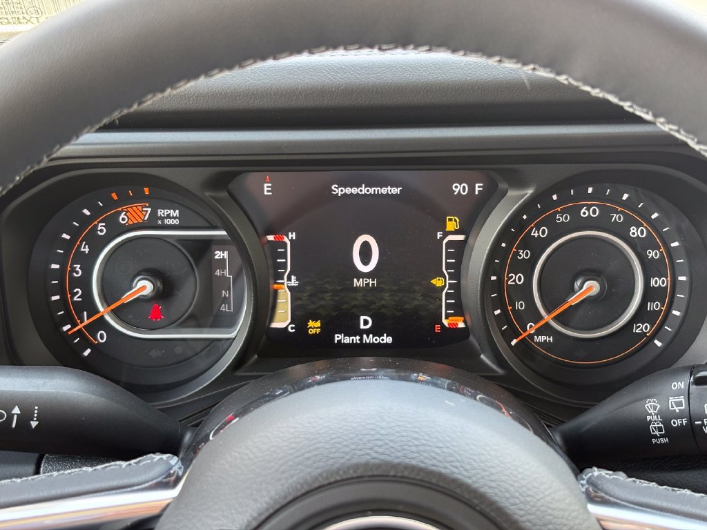New 2026 Jeep Wrangler Unlimited Sahara AWD/4WD image 32