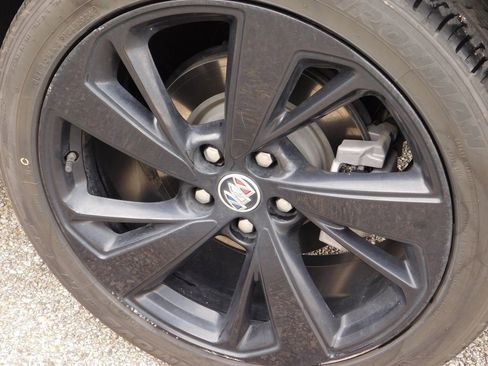 Used 2023 Buick Envision Essence w/ Sport Touring Package image 10