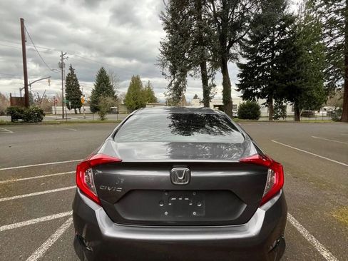 Used 2016 Honda Civic EX image 5