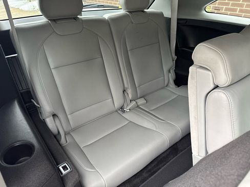 Used 2016 Acura MDX SH-AWD image 18