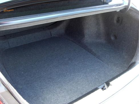 Used 2019 Honda Accord LX image 12