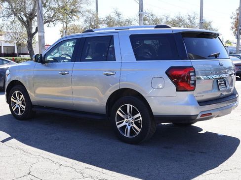 Used 2024 Ford Expedition Limited image 11