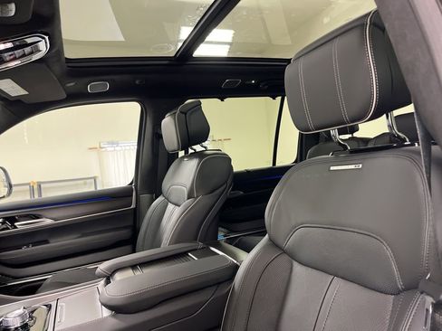 New 2024 Jeep Grand Wagoneer Series II w/ Quick Order Packagew 28T AWD/4WD image 19