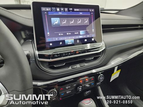 New 2026 Jeep Compass Latitude AWD/4WD image 11