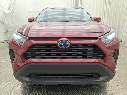 Certified 2022 Toyota RAV4 LE image 28