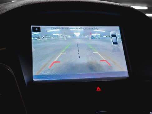 Used 2017 Ford Focus Titanium FWD image 28
