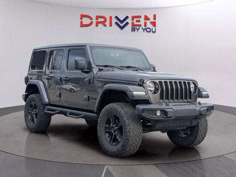 Used 2021 Jeep Wrangler Unlimited Sahara image 6