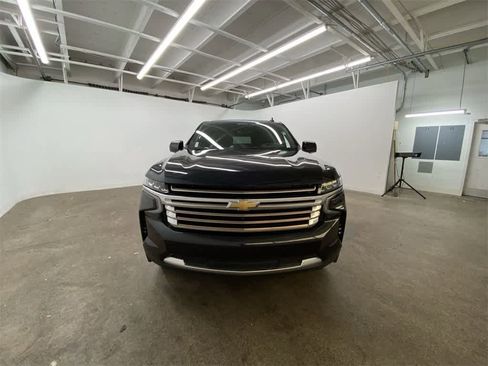 Used 2024 Chevrolet Tahoe High Country w/ Premium Package image 9