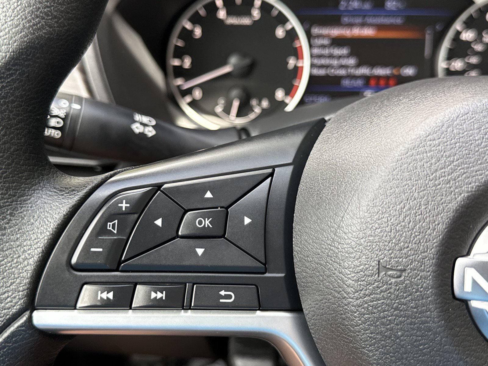 Used 2025 Nissan Altima 2.5 SV FWD image 20
