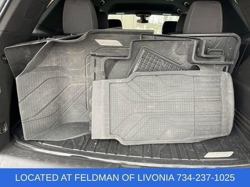 Certified 2023 Chevrolet Traverse LT FWD image 33