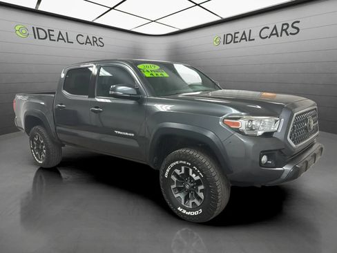 Used 2019 Toyota Tacoma TRD Off-Road w/ Technology Package AWD/4WD image 3